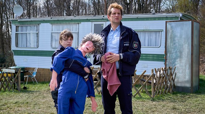 Mord mit Aussicht - Season 5 - Marie rennt - Filmfotos - Eva Bühnen, Sebastian Schwarz