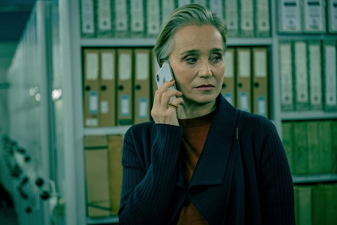 Utolsó befutók - A Stranger Comes to Town - Filmfotók - Kristin Scott Thomas