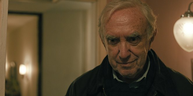 Utolsó befutók - A Stranger Comes to Town - Filmfotók - Jonathan Pryce