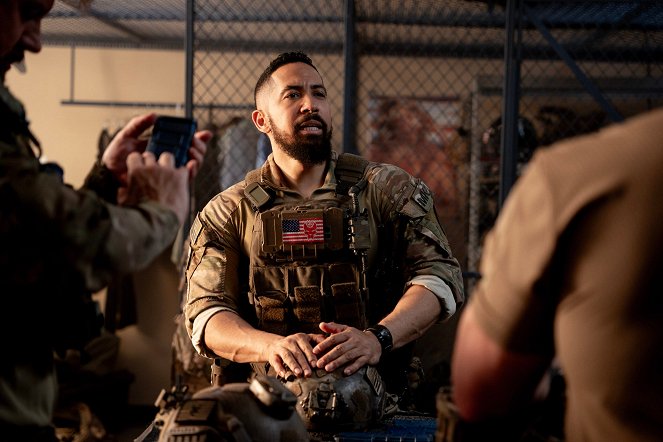 SEAL Team - Mission Creep - Z filmu - Neil Brown Jr.