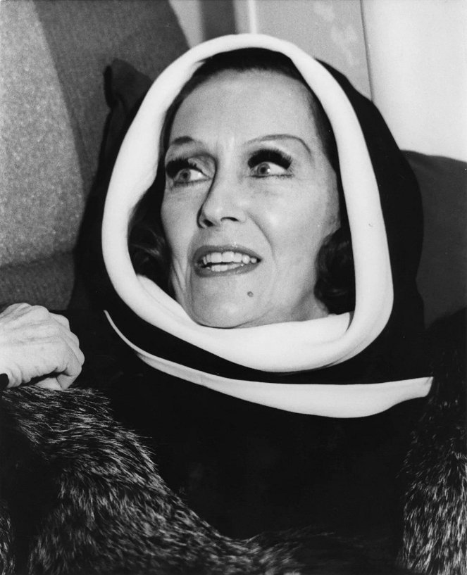 Airport '75 - Giganten am Himmel - Filmfotos - Gloria Swanson