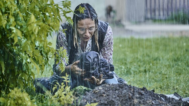 Limity (2025) | Galerie - Ze seriálu | ČSFD.cz