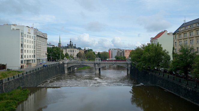České řeky z výšky (2025) | Galerie - Ze seriálu | ČSFD.cz