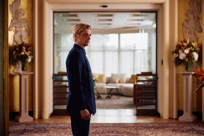 The Richest Woman in the World (2025) | Gallery - Photos | ČSFD.cz