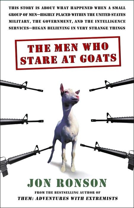 Männer, die auf Ziegen starren - Plakate