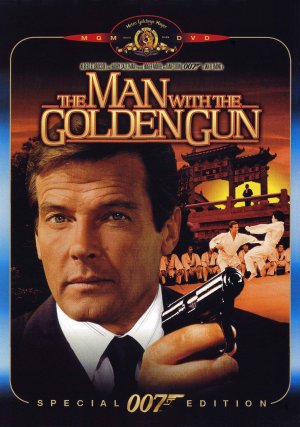 Muž se zlatou zbraní - Plakáty