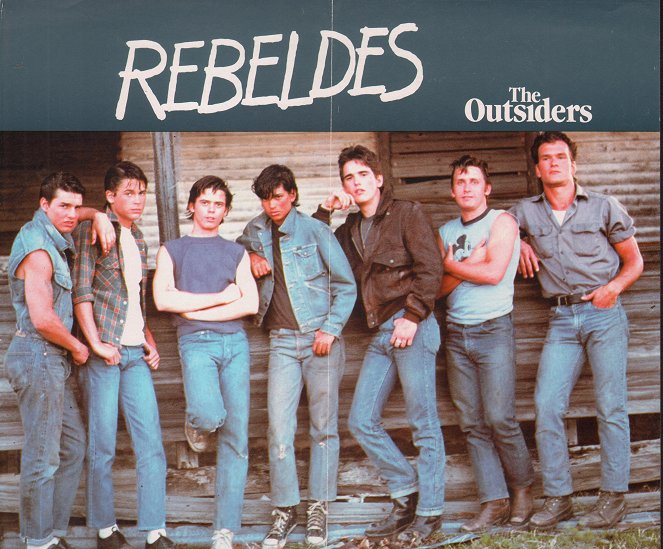 Rebeldes - Carteles