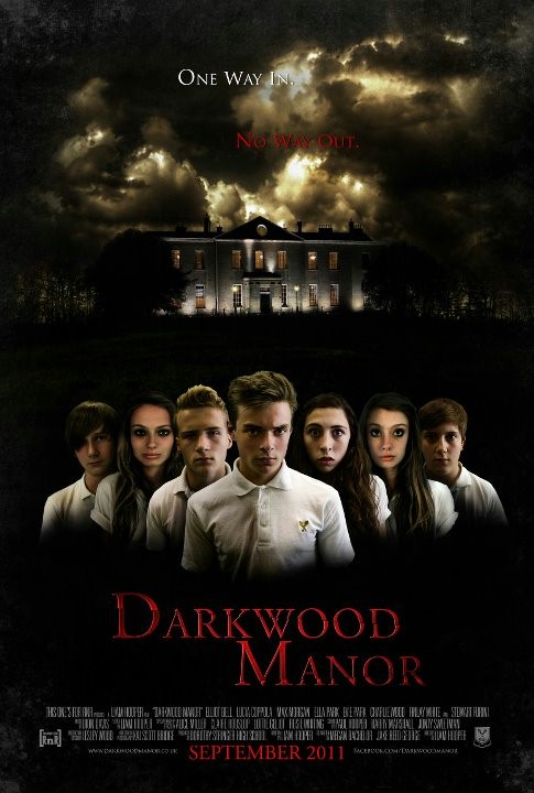 Darkwood Manor - Carteles