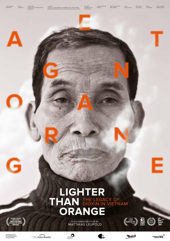 Lighter than Orange: The Legacy of Dioxin in Vietnam - Plakate