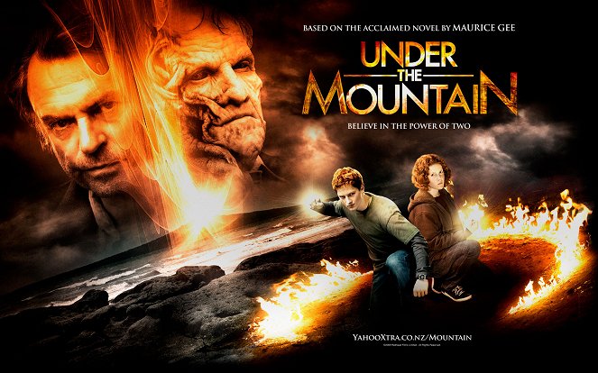 Under the Mountain – Vulkan der dunklen Mächte - Plakate