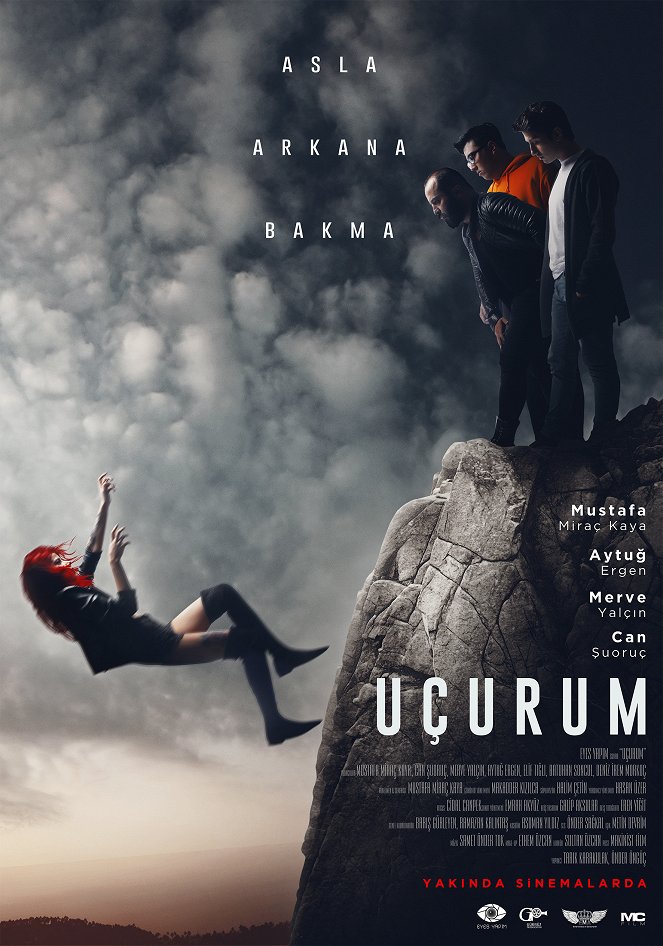 Uçurum - Plakáty