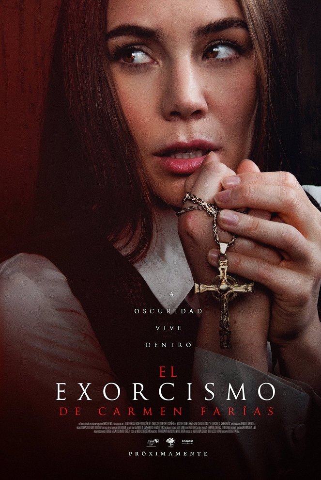 El exorcismo de Carmen Farías - Posters