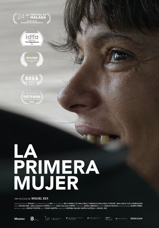 La primera mujer - Carteles