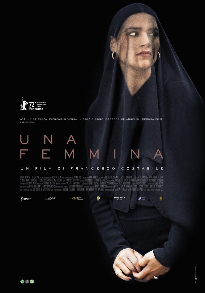 Una femmina - Affiches