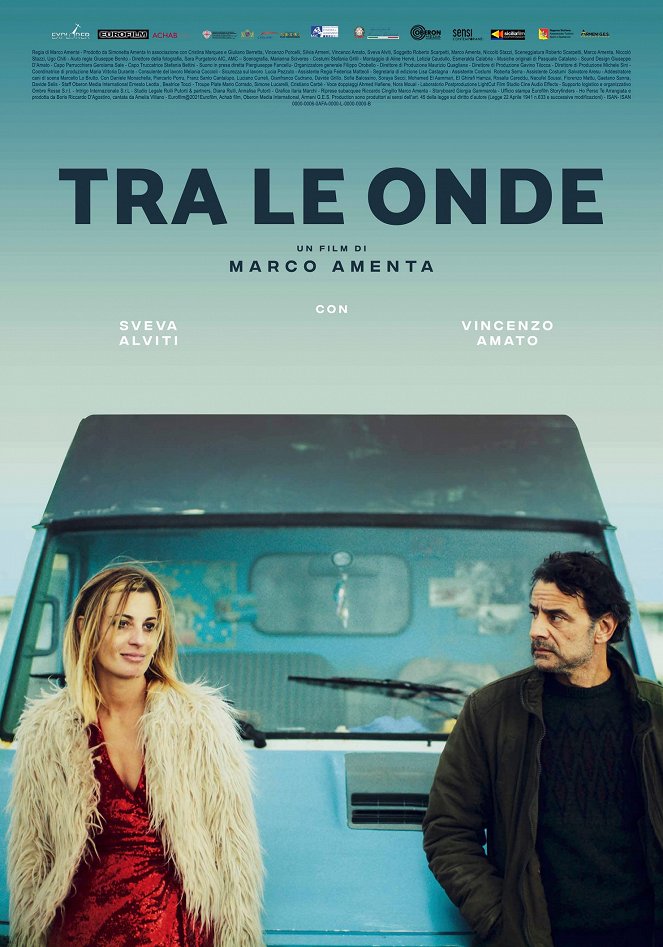 Tra le onde - Affiches