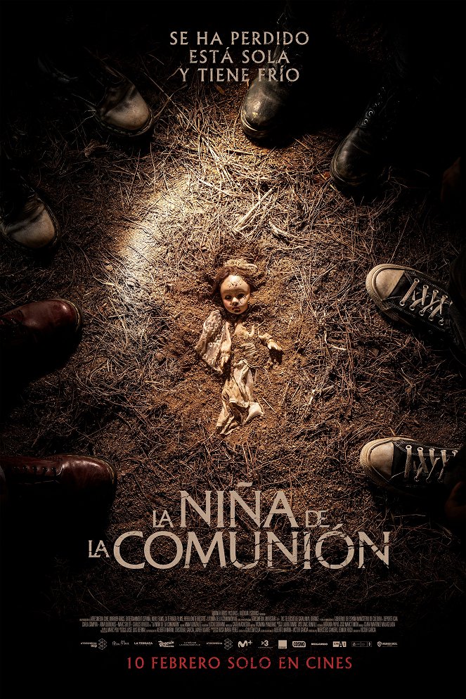 La niña de la comunión - Posters