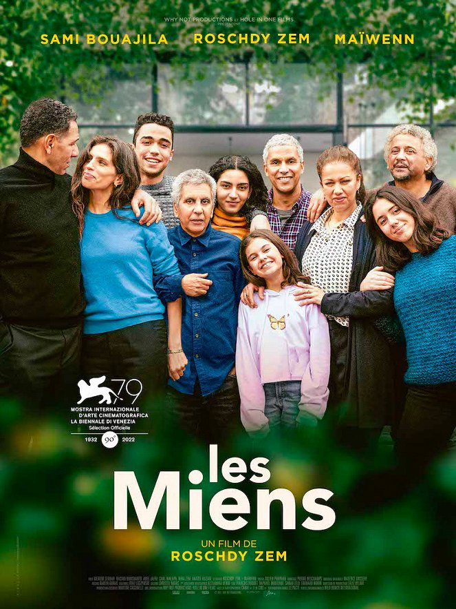 Les Miens - Posters