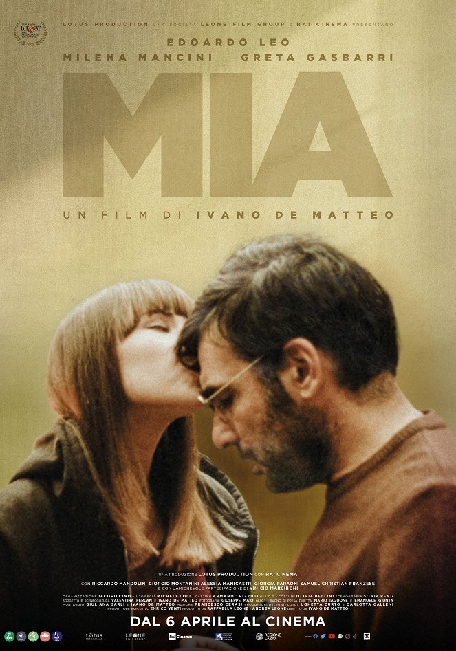 Mia - Posters