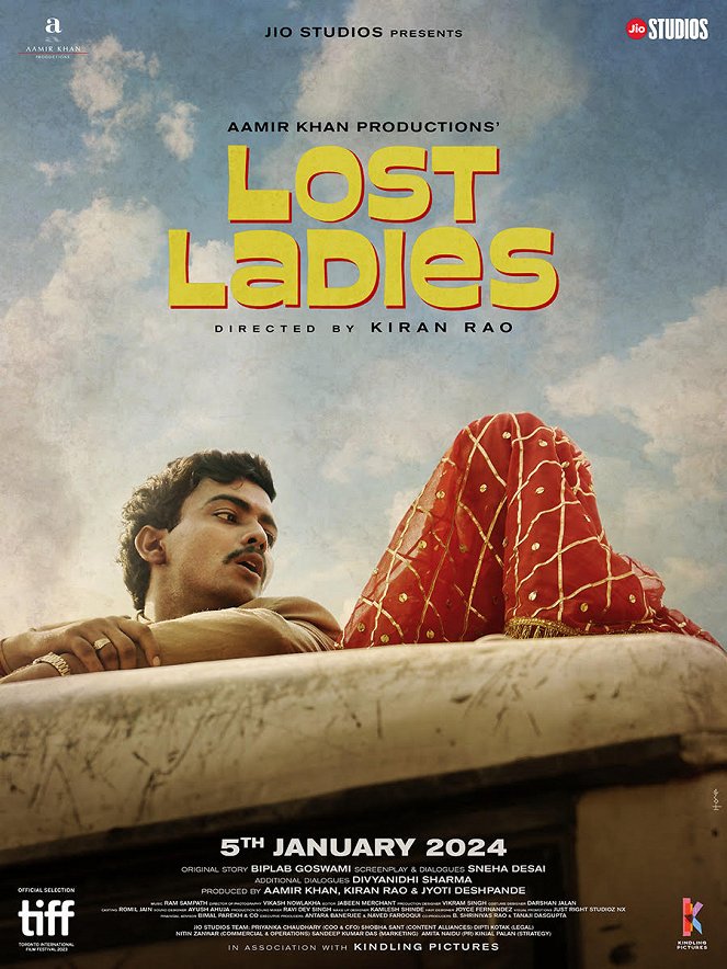 Laapataa Ladies - Posters