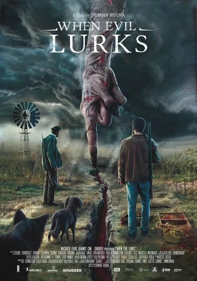 When Evil Lurks - Posters