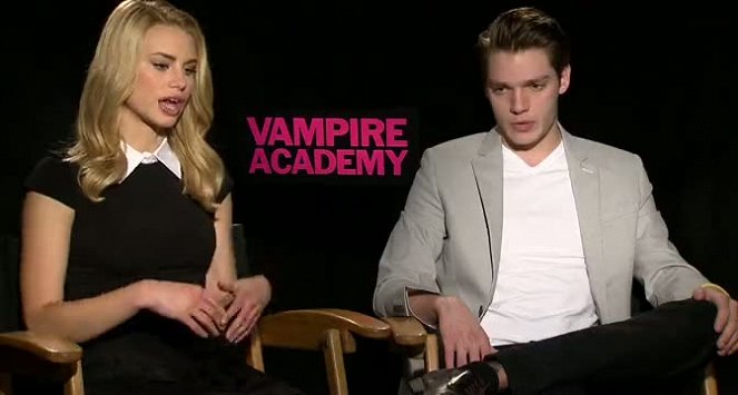 Entrevista 1 - Lucy Fry, Dominic Sherwood