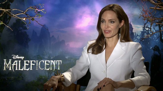 Interjú 12 - Angelina Jolie