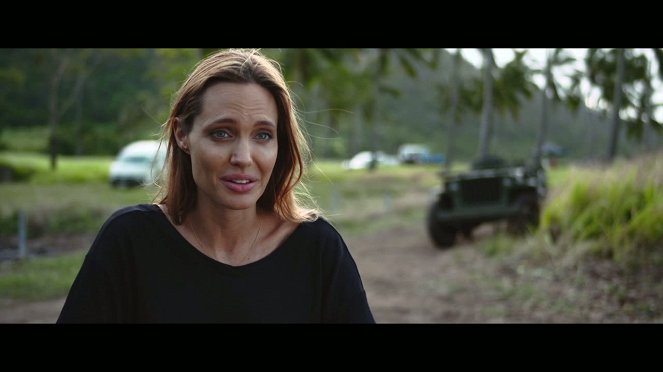 Haastattelu 7 - Angelina Jolie