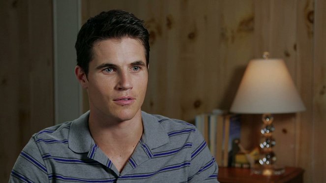 Interview 3 - Robbie Amell