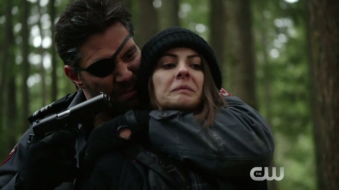 Tournage 57 - Stephen Amell, Katie Cassidy, Manu Bennett