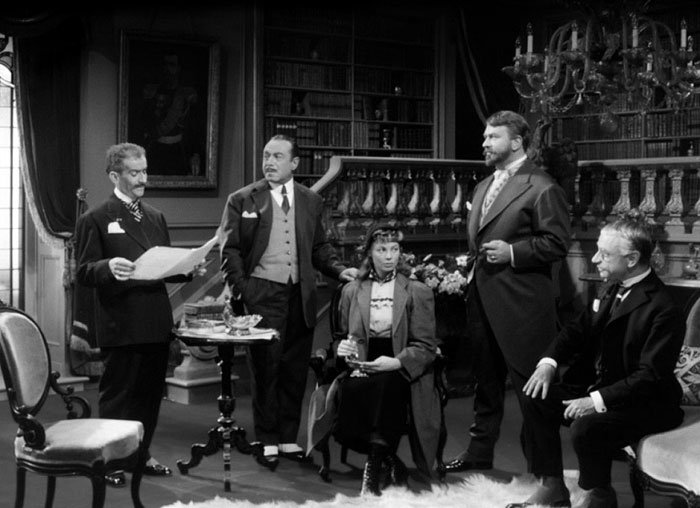 FrouFrou (1955) ČSFD.cz