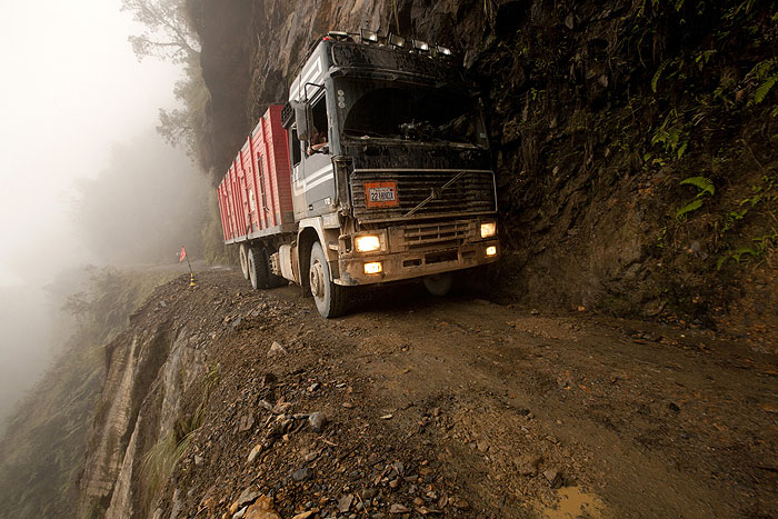 Nejnebezpečnější cesty – Po nebezpečných cestách kamionem: Himaláj