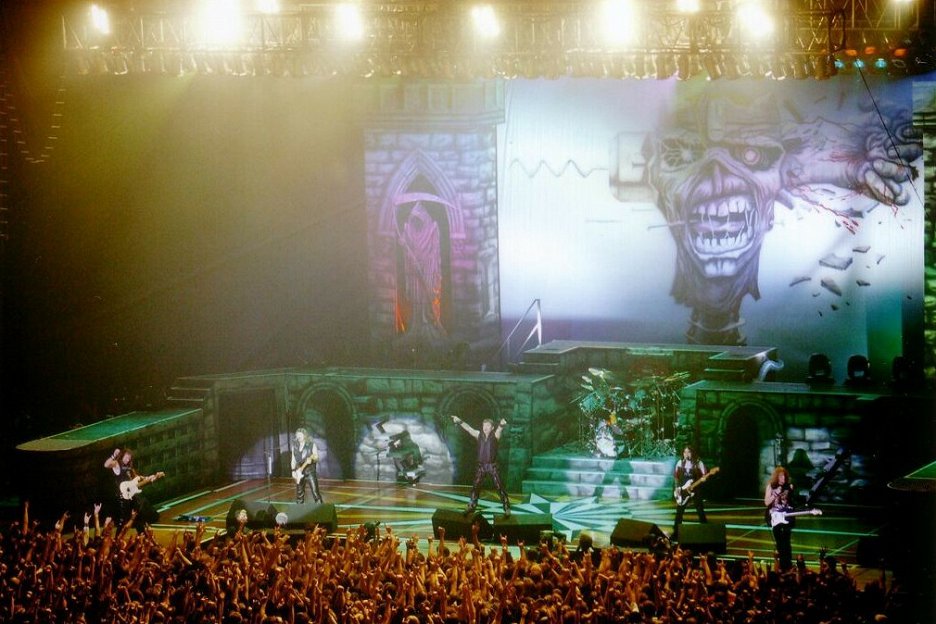 Iron Maiden: Death On The Road