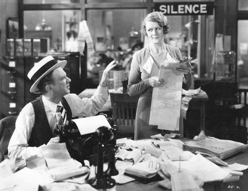 Blessed Event (1932) ČSFD.cz