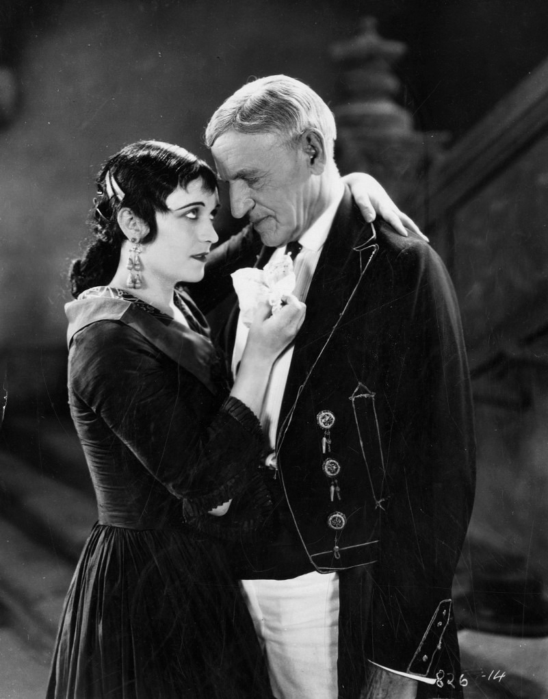 Flower of Night (1925) ČSFD.cz