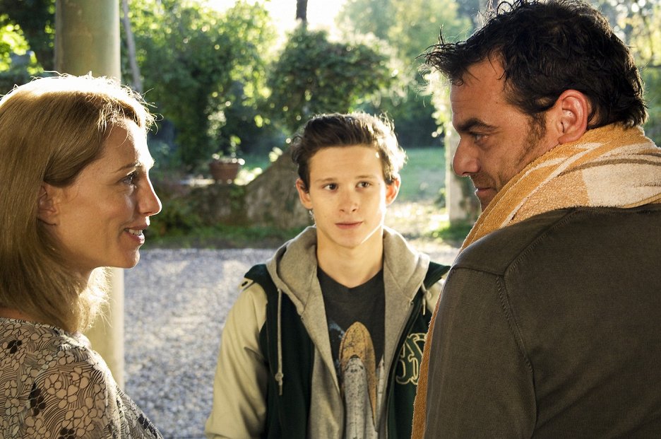 Songs of Love and Hate (2010) ČSFD.cz