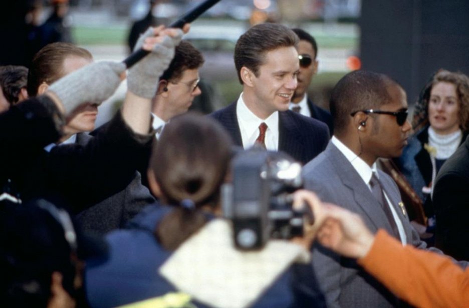 Bob Roberts (1992) ČSFD.cz