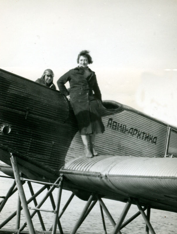 Ahead of Time: The Extraordinary Journey of Ruth Gruber (2009) | ČSFD.cz