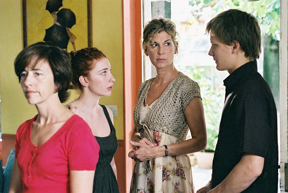 Dans tes bras (2009) ČSFD.cz