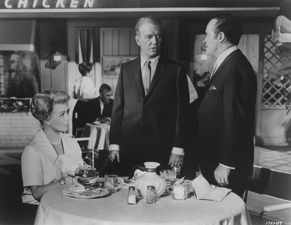 Bachelor in Paradise (1961) ČSFD.cz