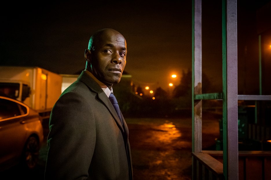 Safe House Episode 3 (S01E03) (2015) ČSFD.cz