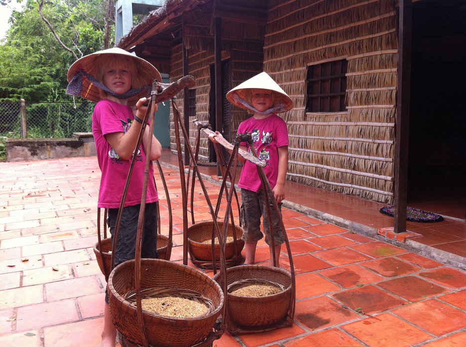 De Avonturen Van Buck En Tommy In Vietnam Sfd Cz