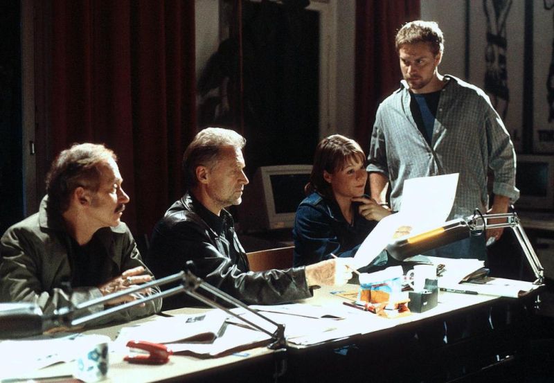 Místo činu - Hamburg - Exil (S32E23) (2001) | ČSFD.cz