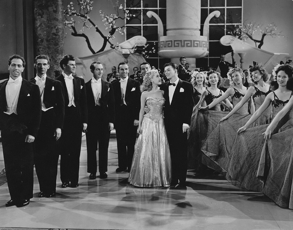 Step Lively (1944) ČSFD.cz