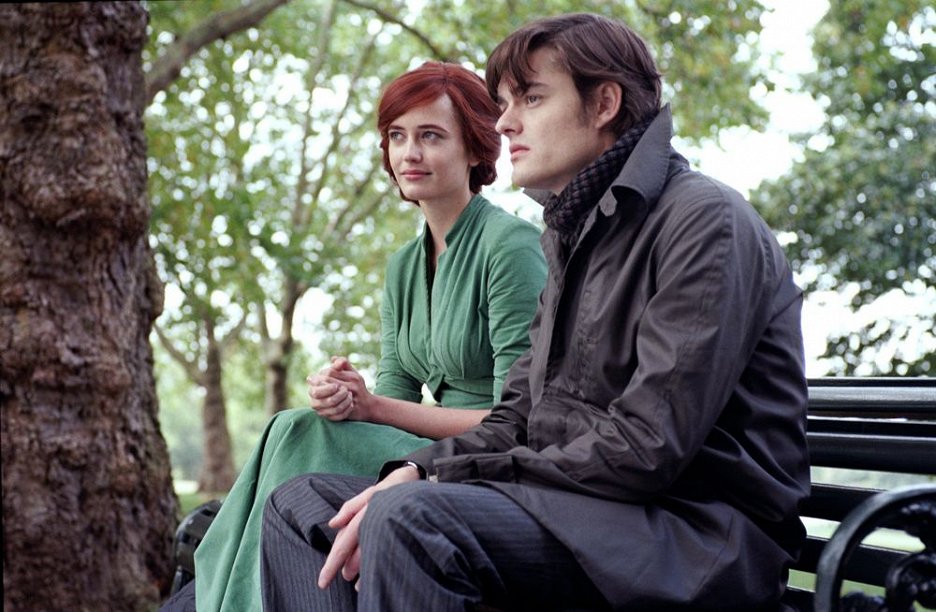 Franklyn (2008) ČSFD.cz