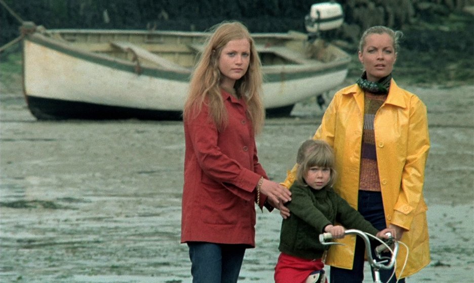 César et Rosalie (1972) FilmBooster.at César et Rosalie (1972) FilmBooster.at
