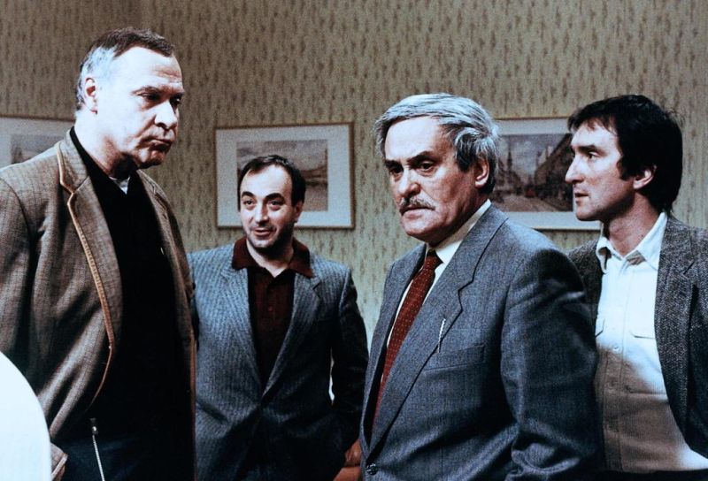 Hugo Lindinger Místo činu - Wir werden ihn Mischa nennen (S17E10) (1986) | ČSFD.cz