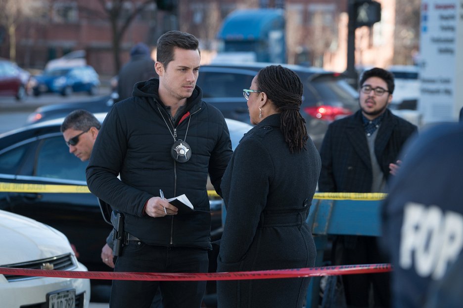 Nemocnice Chicago Med Monday Mourning (S02E17) (2017) ČSFD.cz