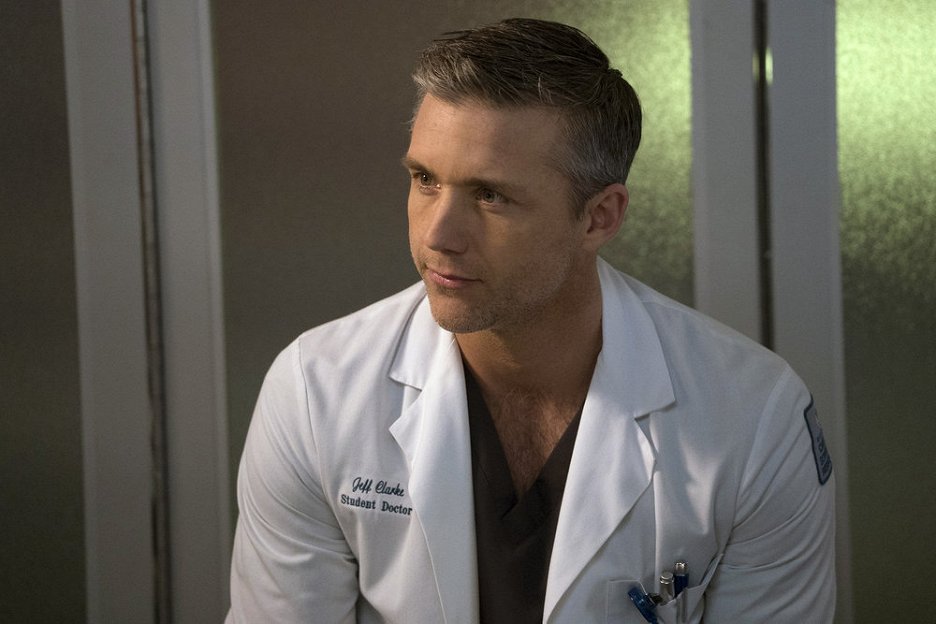 Nemocnice Chicago Med White Butterflies (S02E22) (2017) ČSFD.cz