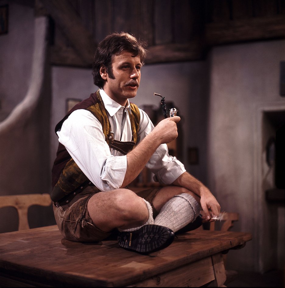 Der Komödienstadel Das sündige Dorf (1974)