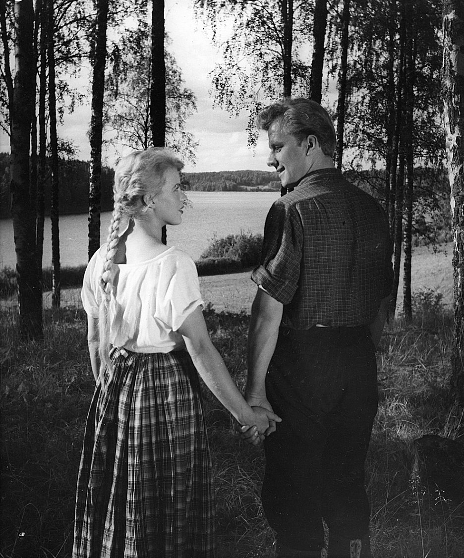 Taikayö (1954) ČSFD.cz
